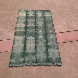 Tapis à carreaux crème et or en laine tuftée à la main, moderne, couleur unie, bouclé, à poils longs, fait main, durable, lavable, en latex, pour pique-nique et salon - Product Image 3