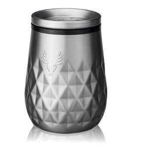 แก้วน้ำสแตนเลสเคลือบเงาสีเงิน ลายนูน ดีไซน์ร่วมสมัย พกพาสะดวก ขนาดกลาง - Product Image 1