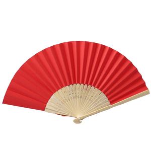 Éventails en paille tissée en bambou en forme de pêche fabriqués à la main en vente en gros - Product Image 1