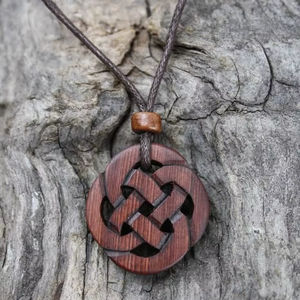 LISTADO DE COLLARES PARA MUJERES HOMBRES NATURAL GRANDE BOHO TRIBAL SONO Colgante de madera en cordón ajustable Collar hecho a mano - Product Image 2