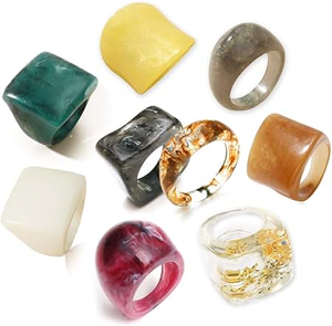 Juego de 8 anillos de resina, anillos artísticos de moda multicolor de banda ancha irregular - Product Image 1