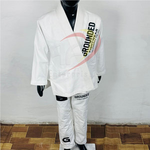 Kimono de BJJ GROUNDED FIGHTWEAR Blanco 100% Algodón Elástico Transpirable Ligero Corte Regular Duradero Unisex Ropa de Artes Marciales para Niños - Product Image 3