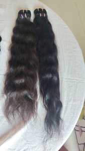 Extensions de cheveux humains indiens 100% naturels, ondulés, vierges, noirs naturels, doux et sans nœuds, pour la vente en gros et l'exportation - Product Image 3