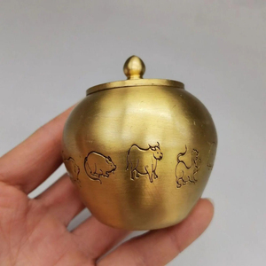 Frascos de Jengibre Minimalistas de Metal Estándar, Bañados en Oro, Brillantes y Pulidos, Contenedores Decorativos y de Almacenamiento de Alimentos de Diseño Único - Product Image 2