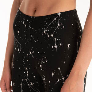 เลกกิ้งระบายอากาศได้ดีและยืดหยุ่นได้ทุกขนาด ราคาโรงงาน รับพิมพ์ลายเอง เลกกิ้งซับลิเมชั่นสำหรับผู้หญิง ชุดออกกำลังกาย - Product Image 5