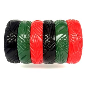 Juego de Brazaletes de Resina Acrílica Tallada Vintage, Diseño de Plantas, Elegantes, Negros, Verdes y Rojos, Hechos a Mano, Joyería Unisex para Mujer - Product Image 1