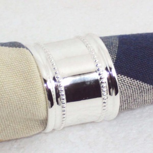 Serviettes en laiton plaqué argent pièces, anneaux gravés à la main, pour décoration de table de mariage et de fête - Product Image 1