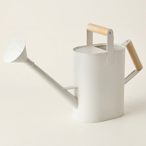 Customized Galvanized Metal Watering Can Durable Outdoor <b>Garden</b> Watering Tool with Rustic Finish For Wholesale Suppliers - Product Image 4