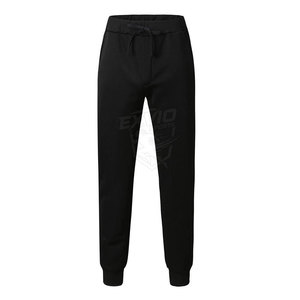 Conjunto de chándal de dos piezas para hombre con material cómodo y un look elegante, ideal para deportes, ocasiones informales y viajes. - Product Image 4