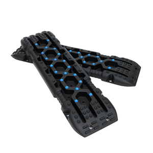 Nouvelle conception <span class=keywords><strong>de</strong></span> planches <span class=keywords><strong>de</strong></span> traction tout-terrain 4x4 pour véhicules, <span class=keywords><strong>kit</strong></span> <span class=keywords><strong>de</strong></span> planches <span class=keywords><strong>de</strong></span> traction pour le sable, la boue, la neige, outil d'évacuation d'urgence - Product Image 1