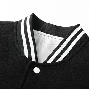 Veste de sport pour homme de style moderne fabriquée au Pakistan, col montant, design personnalisé, tissu polaire respirant et écologique - Product Image 3