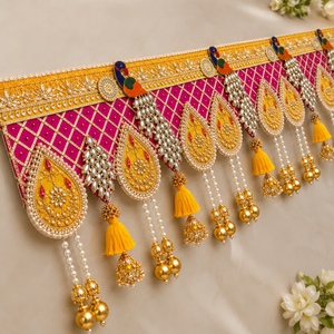 Toran brodé main de qualité supérieure, écologique, avec motifs paon, pompons perlés et breloques dorées, réutilisable pour Diwali, mariages et décoration intérieure - Product Image 5