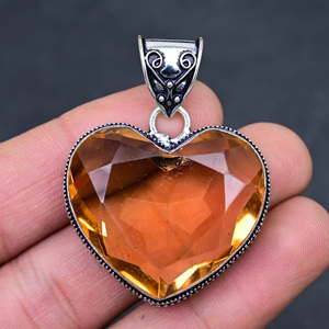 Pendentif artisanal unique vintage classique en argent sterling 925 avec pierre précieuse morganite naturelle en forme de cœur pour femme - Product Image 1