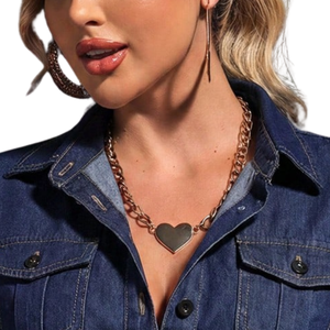 Chemisier en jean bleu foncé uni pour femme, col rabattu, manches retroussables, manches longues, boutonné, coupe décontractée, en coton uni - Product Image 5