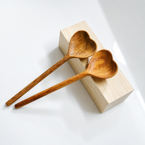 Cuillère en bois en forme de cœur à long manche, faite à la main, vintage, ustensile de cuisine, capacité 10 ml, finition miroir, pour café, dessert, fête - Product Image 2