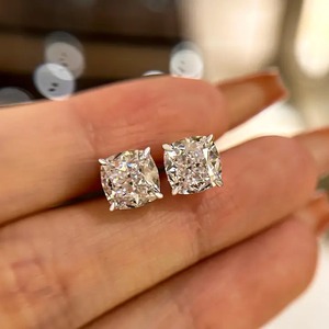 Pendientes de Plata de Ley 925 con Diseño Elegante, Corte Cojín, con Diamantes Moissanite, Joyería Fina de Diamantes para Mujer, de Proveedor Indio - Product Image 1