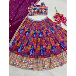 Ensemble Lehenga Choli et Dupatta en Chiffon Style Bohème de Créateur, Tenue de Soirée avec Impression Numérique - Product Image 1