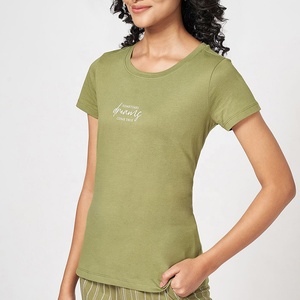 T-shirt en coton pour femme avec motif et slogan 'Dreams', col rond, manches courtes, vert olive, fabricant de vêtements - Product Image 1