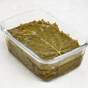 Hojas de Vid Deliciosas en Salmuera, Empacadas en Frascos de Vidrio, de Fábrica Vietnamita, de la Mejor Calidad, en Oferta a Precio Económico - Product Image 3