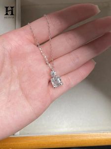 Colgante de Diamante con Corte Asscher Personalizado al por Mayor, Diseño Minimalista en Oro, Joyería Fina con Diamante Certificado IGI/GIA - Product Image 2