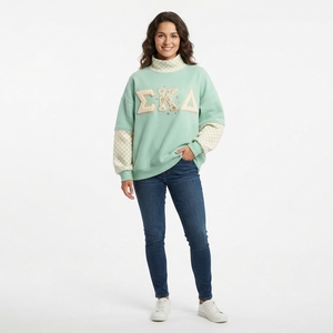 Sweat-shirt à col roulé oversize pour femme, couleur lavande, avec lettres Delta Phi Mu brodées, coupe classique, pour l'automne - Product Image 2