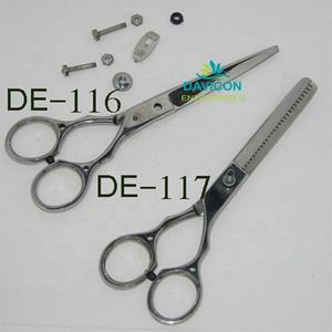 Juego de Tijeras de Peluquería Profesionales de Acero Inoxidable de Alta Calidad, Fuente de Alimentación Manual por DAVICON ENTERPRISES - Product Image 5