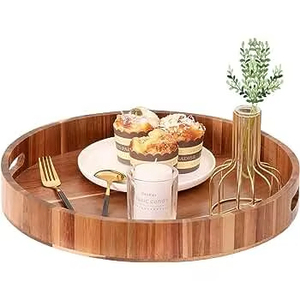 Bandeja de madera tradicional ideal para servir chocolates, dulces festivos y bocadillos. - Product Image 1