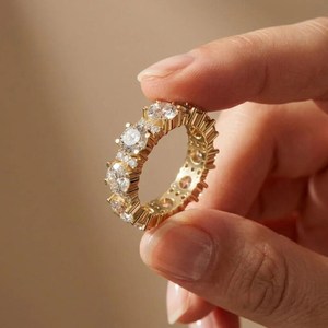 แหวนเพชรทรงกลมพรีเมียมแบบเต็มวงสำหรับผู้หญิง ทองคำแท้ 14k ของขวัญสำหรับเจ้าสาว ขอแต่งงาน มอบให้เธอ - Product Image 2