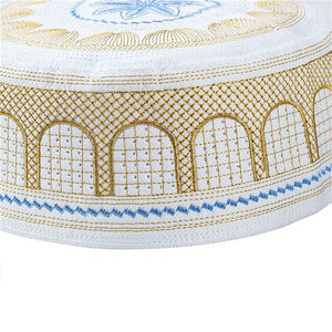 Chapeau de prière pour homme de qualité supérieure, chapeau de prière pour homme de qualité d'exportation, chapeau islamique Kufi confortable et doux, fournisseur pour commandes en gros - Product Image 3