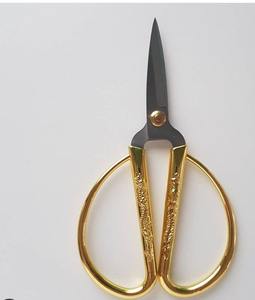 Ciseaux de couture de luxe faits à la main en acier inoxydable, personnalisables, style antique, gravés, cadeau, créations antiques, broderie vintage - Product Image 6