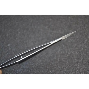 Ciseaux à ressort en acier inoxydable Ryzer Studio, lame incurvée, pointe acérée, ouverture automatique, ciseaux de manucure durables, outil de coupe des ongles - Product Image 2