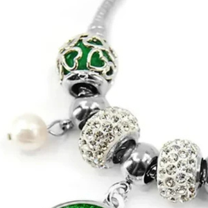   Bracelet pour femme fabriqué en 1995, élégant, couleur vert et argent, bijou à breloques, accessoire de mode pour poignet, inspiré des sororités, qualité supérieure - Product Image 4