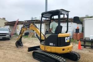 Miniexcavadora CAT 303 CR – Peso: 7,782 lbs, Motor de 23.6 HP en Oferta - Product Image 6