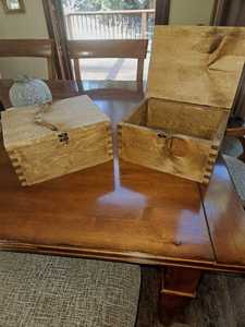 Créations de boîtes en bois uniques, faites à la main, écologiques, coffre de rangement de table poli, objet d'art moderne, coffre de collection élégant, artisanat de souvenir - Product Image 5