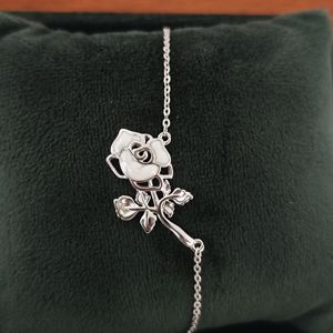 Bracelet à breloques en forme de rose en argent sterling 925, finition rhodiée, bracelet chaîne minimaliste à motif floral, bijoux élégants pour femmes - Product Image 1