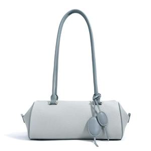 Sac à bandoulière en cuir véritable de qualité supérieure pour femme, élégant sac fourre-tout marron beige avec poignée supérieure et bandoulière réglable - Product Image 3