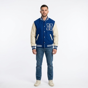 Chaqueta Varsity Personalizada para Hombre, de Lana, con Mangas de Cuero Genuino, Bordada, Casual, de Invierno, con Cuello Alto, Ecológica y Reversible - Product Image 3
