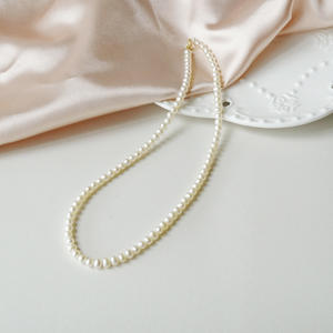 Collier de perles d'eau douce naturelles de 3 à 5 mm pour femmes avec un fort régulateur de lumière, chaîne de clavicule presque circulaire, niche cible - Product Image 3