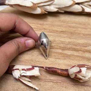 Bague Bohème Coquillage Tendance en Laiton Tribal pour Femme, Finition Argent Oxydé, Motif Coquillage Ethnique, Vente en Gros - Product Image 3