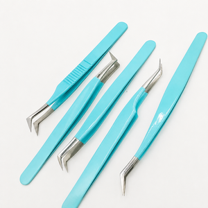 Pince à épiler professionnelle de précision avec pointes en acier inoxydable angulées, poignées lisses, emballage personnalisé pour extensions de cils et salons de beauté - Product Image 4