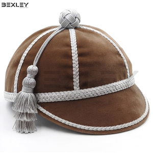Gorra de Terciopelo Marrón Personalizable de Primera Calidad BEXLEY INDUSTRY con Borla y Adorno de Trenza Plateada, Gorro Unisex de Alta Calidad para Deportes Escolares - Product Image 2