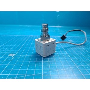 Interruptor de Presión Digital SMC ISE80-A2-B-M Usado Como Está, Piezas de Equipos Semiconductores Legados - Product Image 2
