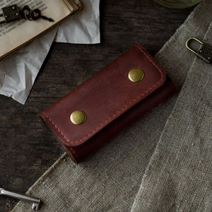 Étui à accessoires en cuir fait main avec organisateur de clés intégré et fermeture éclair sécurisée, porte-clés pour homme, portefeuille en cuir, porte-clés de voiture - Product Image 4