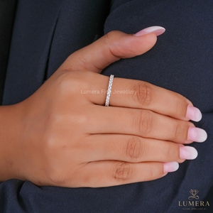 Anillo de eternidad con diamantes redondos brillantes cultivados en laboratorio, engaste en forma de U con puntas compartidas, oro macizo, perfil bajo, anillo de boda para novia - Product Image 6