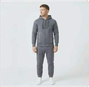 Conjunto de chándal de 2 piezas para hombre, con pantalones de chándal con dobladillo impreso y corte apilado, y top con dobladillo, de fabricante OEM - Product Image 1