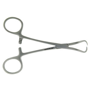 Pinzas para toallas Backhaus de 3.5 pulgadas con punta puntiaguda y ligera curvatura hacia el extremo de las puntas de la mandíbula, de acero inoxidable de grado médico. - Product Image 3