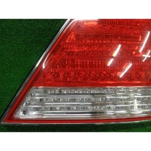 Feu arrière droit d'occasion Equus 924023B5 - Product Image 2
