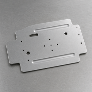 Fabricant de couvercles en tôle d'aluminium estampée sur mesure selon les plans OEM pour équipements électroniques et assemblage personnalisé - Product Image 2