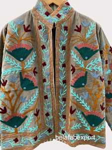 Veste décontractée vintage en velours à col mandarin, broderie florale, coupe ample, manches longues, à porter en toutes saisons, veste Suzani pour femmes - Product Image 1