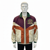 Chaqueta Bomber Vintage para Hombre Adventure Explorers & Co, con Bloques de Color, Estampado de Mapa, Cierre de Cremallera, Cuello Alto, Poliéster, Resistente al Viento
